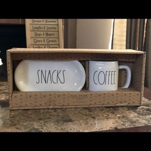 SOLD!!!   New Rae Dunn set